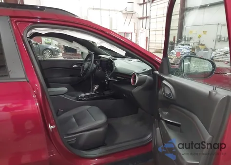 2024 Chevrolet Trax Fwd 2Rs z USA, uszkodzony, nr VIN KL77LJE26RC037925